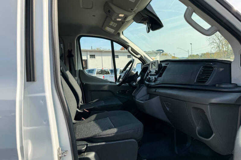 2024 Ford Transit 250