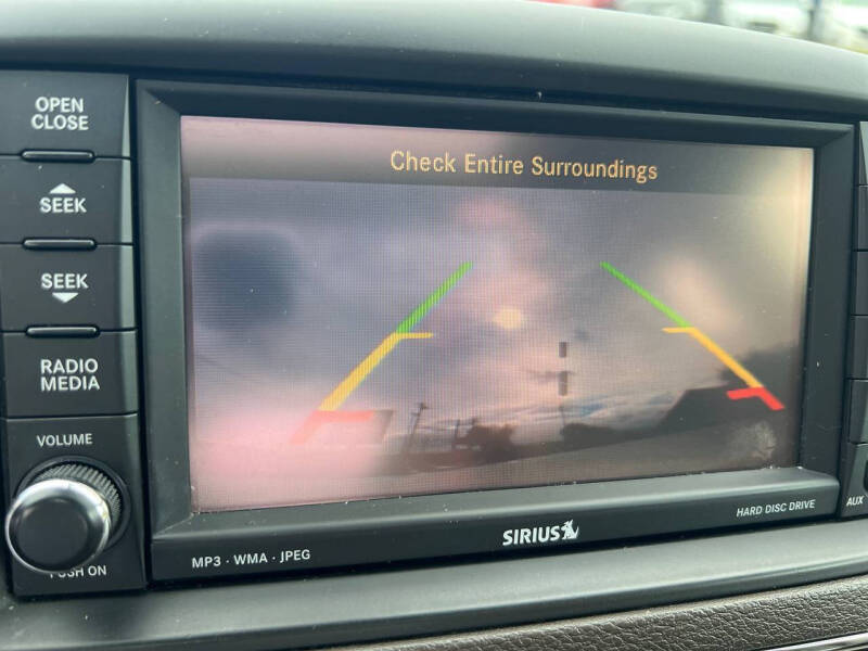 2013 Chrysler Town and Country Touring-L