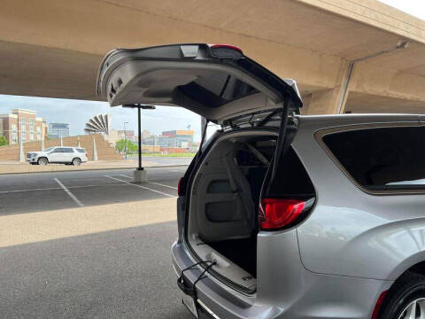 2020 Chrysler Pacifica Touring
