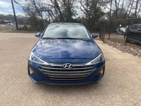 2020 Hyundai Elantra for sale at MENDEZ AUTO SALES in Tyler TX