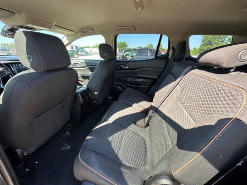 2017 GMC Acadia SLE-2