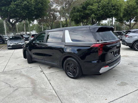 2025 Kia Carnival LXS