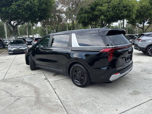 2025 Kia Carnival LXS