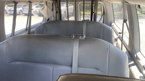 2009 Ford E-Series E-350 SD XLT