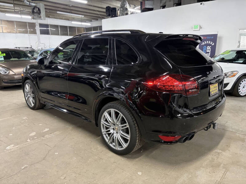 2013 Porsche Cayenne GTS