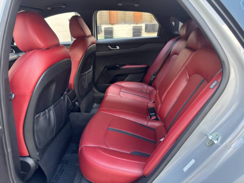 2023 Kia K5
