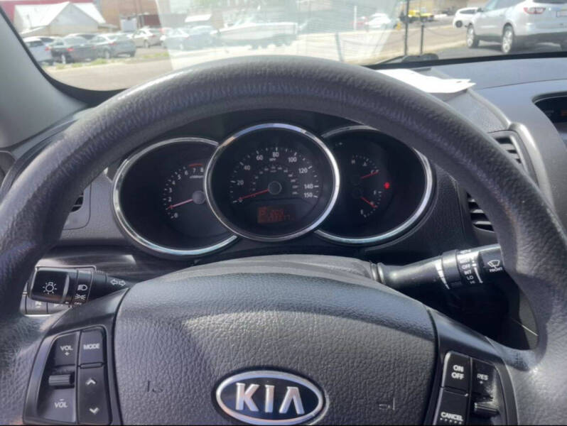 2011 Kia Sorento LX