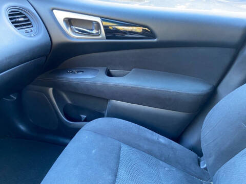 2016 Nissan Pathfinder S