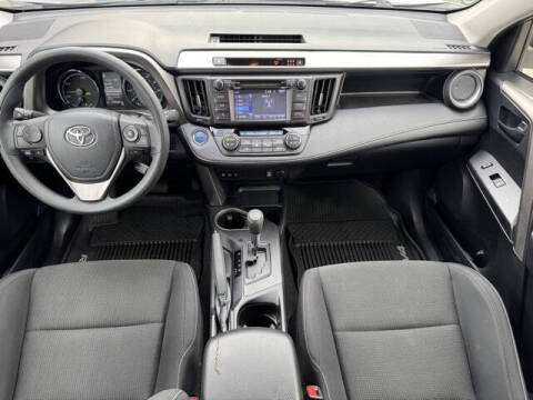 2018 Toyota RAV4 Hybrid LE