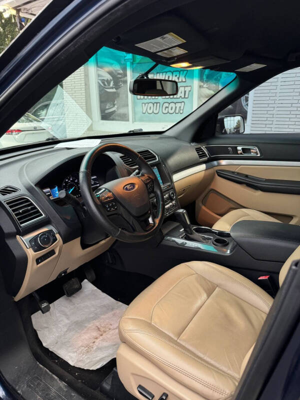 2017 Ford Explorer XLT