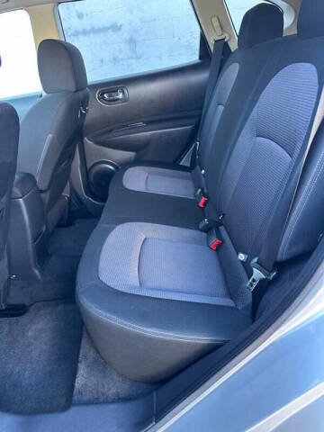 2011 Nissan Rogue SV