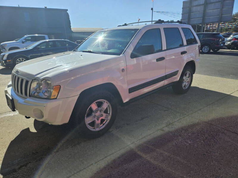 2005 Jeep Grand Cherokee for sale at Rum River Auto Sales in Cambridge MN