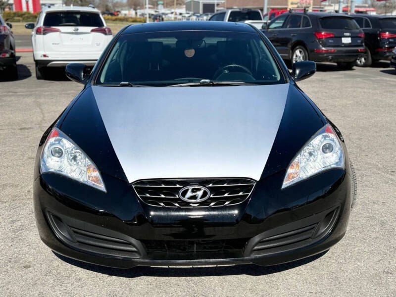 2011 Hyundai Genesis Coupe 2.0T Premium