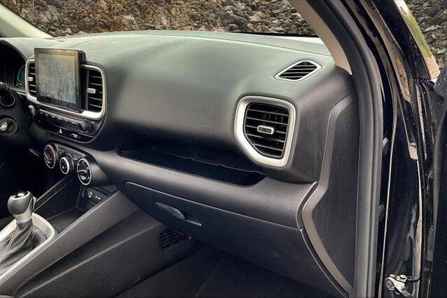 2024 Hyundai Venue SE