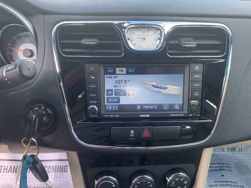 2011 Chrysler 200 Touring