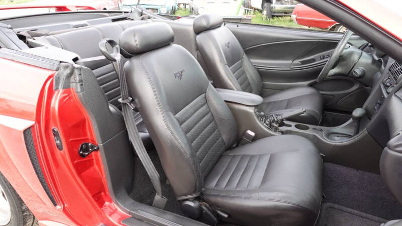 2002 Ford Mustang GT Deluxe