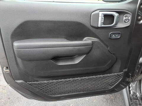 2024 Jeep Gladiator NightHawk