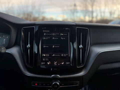 2020 Volvo XC60 T5 Momentum