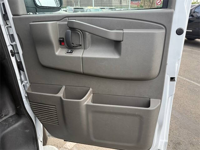 2024 GMC Savana 2500