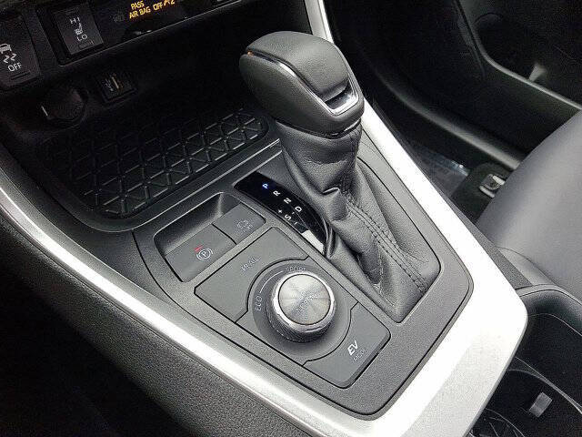 2025 Toyota RAV4 Hybrid XSE