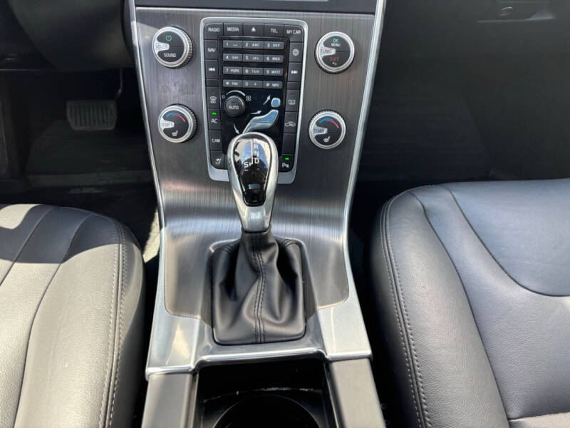 2016 Volvo V60 T5 Premier