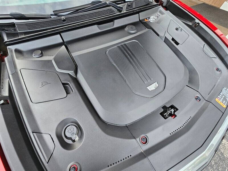 2024 Cadillac LYRIQ Luxury 3