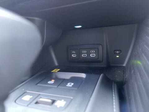 2023 Toyota Venza LE