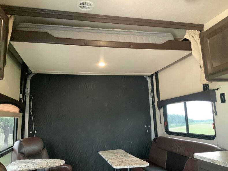 2018 Forest River Shockwave