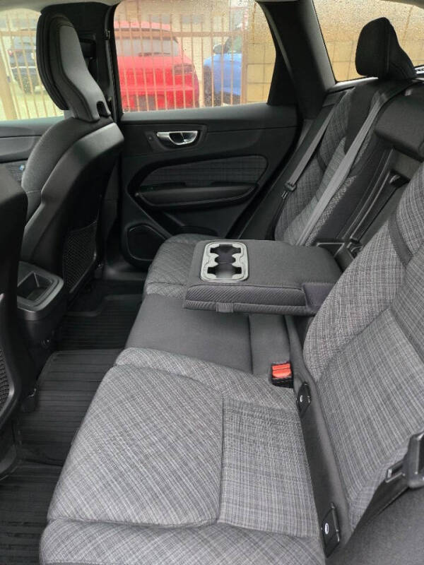 2023 Volvo XC60 B5 Core