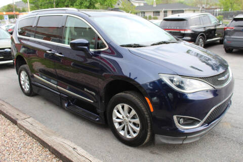 2019 Chrysler Pacifica Touring L