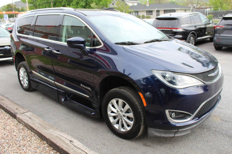2019 Chrysler Pacifica Touring L