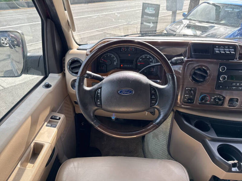 2011 Ford E-Series E-150