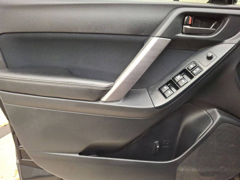 2016 Subaru Forester 2.5i