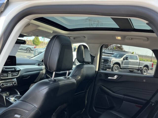 2022 Ford Escape SEL