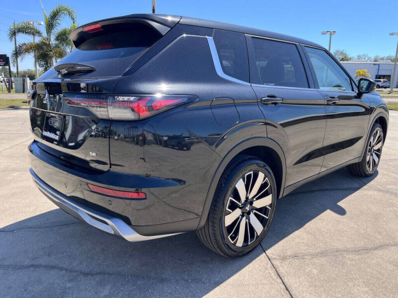 2025 Mitsubishi Outlander SE