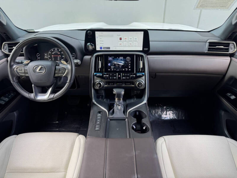 2023 Lexus LX 600 Luxury