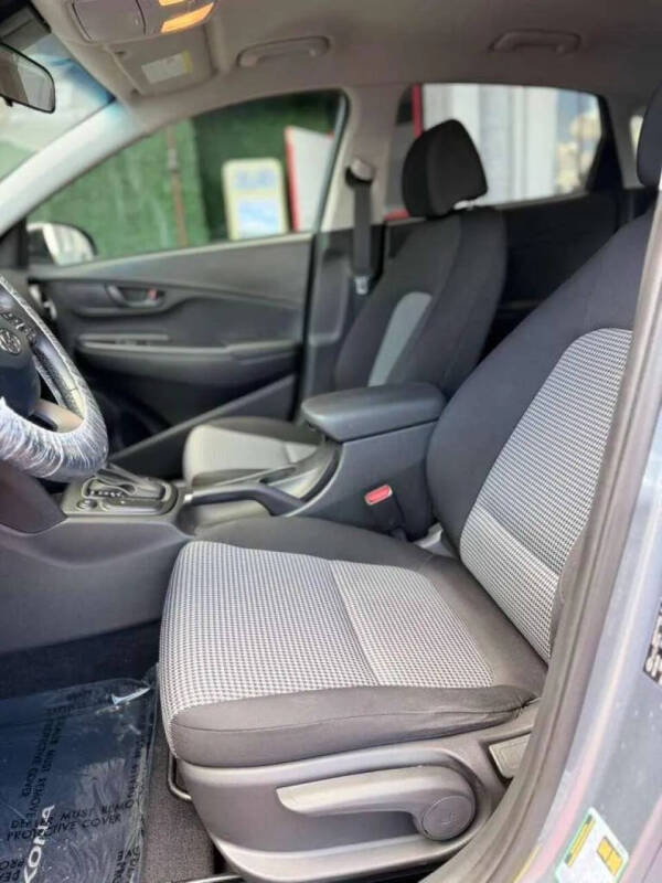 2020 Hyundai Kona SEL