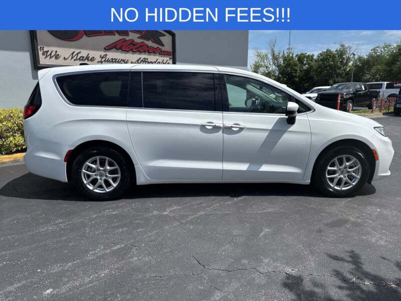 2023 Chrysler Pacifica Touring L