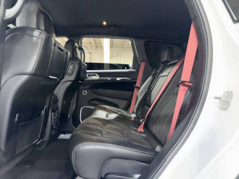 2020 Jeep Grand Cherokee Trackhawk