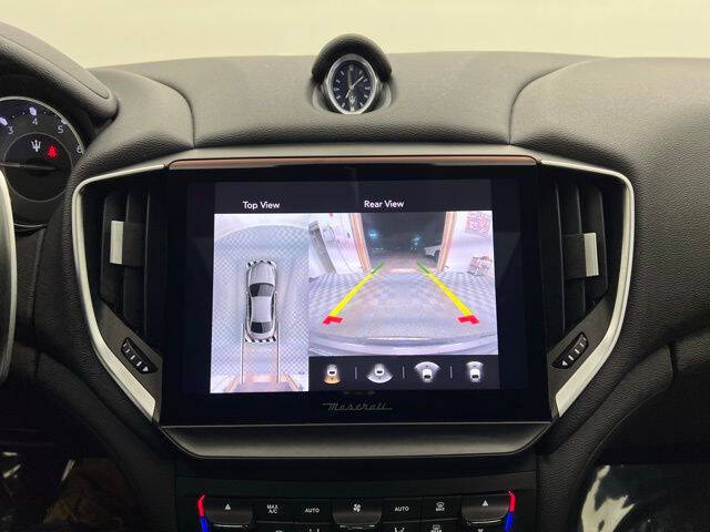 2022 Maserati Ghibli Modena Q4