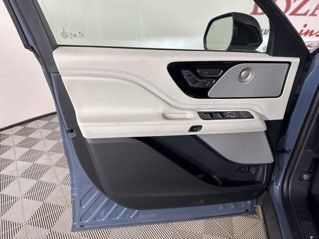 2025 Lincoln Aviator Black Label