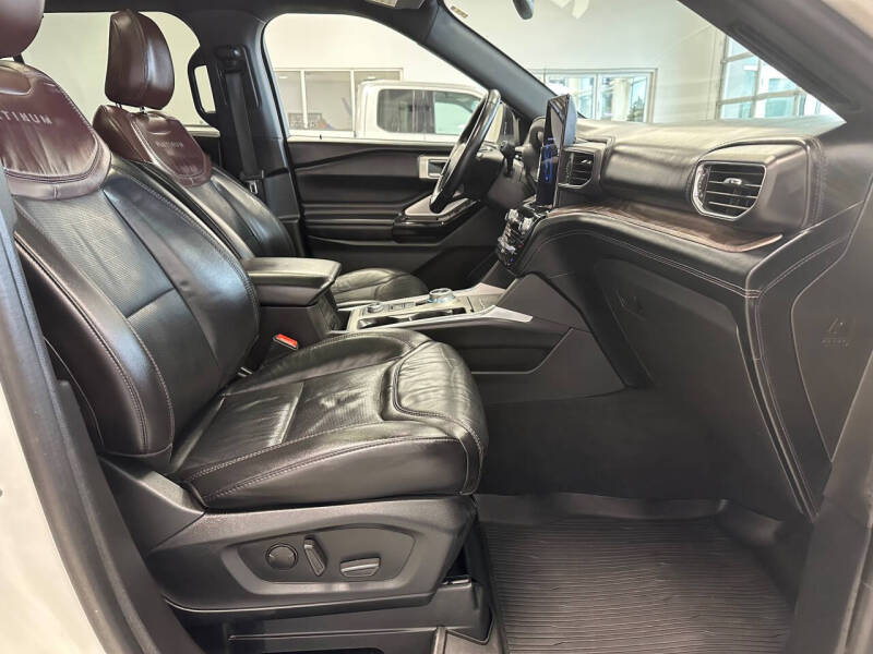 2022 Ford Explorer Platinum