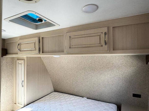 2016 Winnebago Minnie