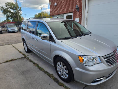 2011 Chrysler Town and Country Touring-L