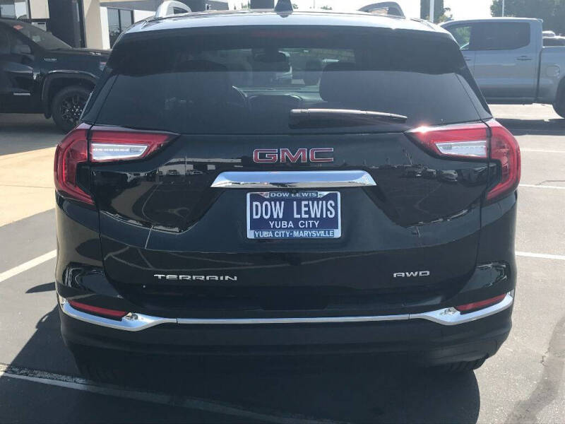 2023 GMC Terrain SLT