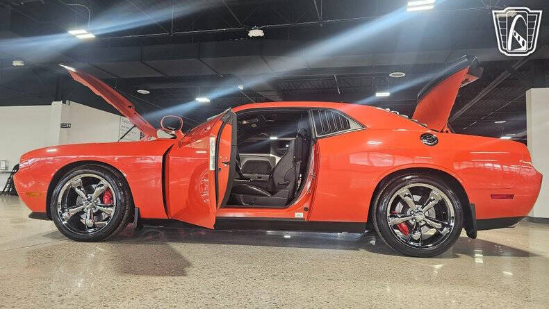 2009 Dodge Challenger SRT8