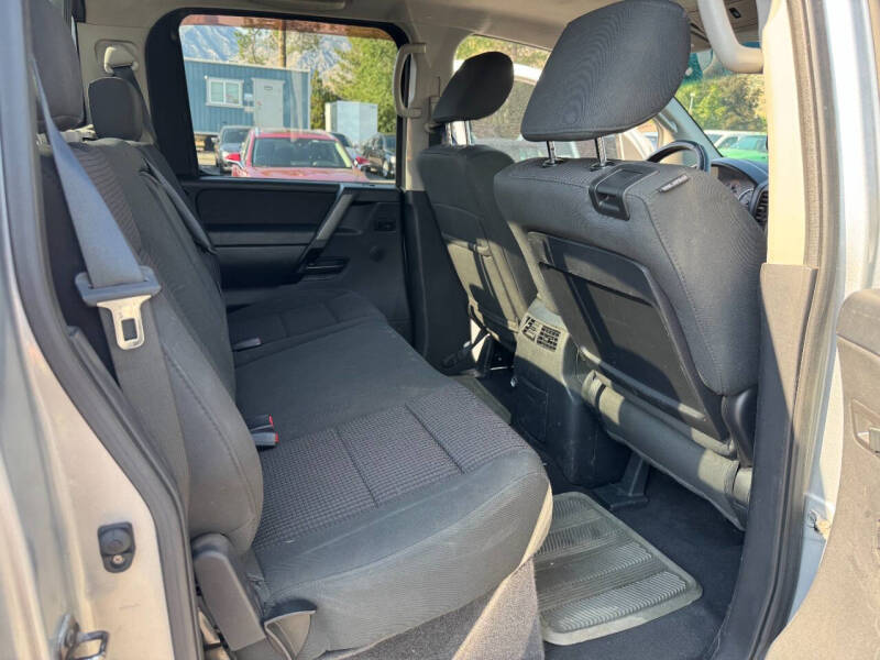 2011 Nissan Titan SV