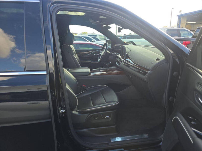 2022 Cadillac Escalade ESV Premium Luxury