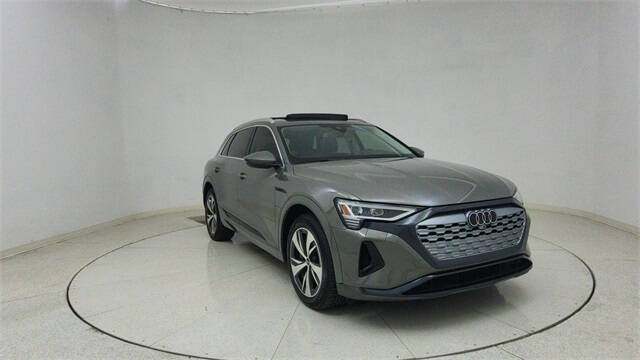 2024 Audi Q8 e-tron quattro Premium