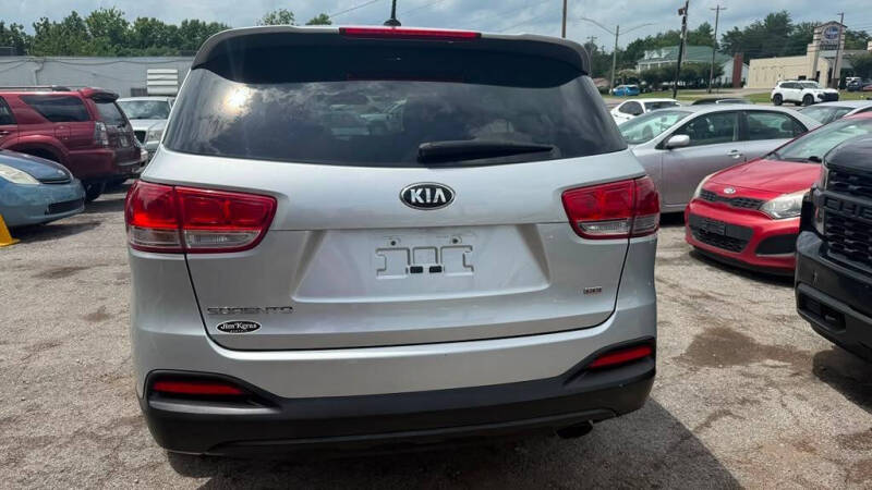 2016 Kia Sorento L